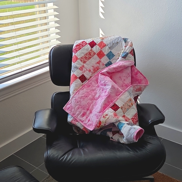 Cozy Quilt - Picture 2 of 11